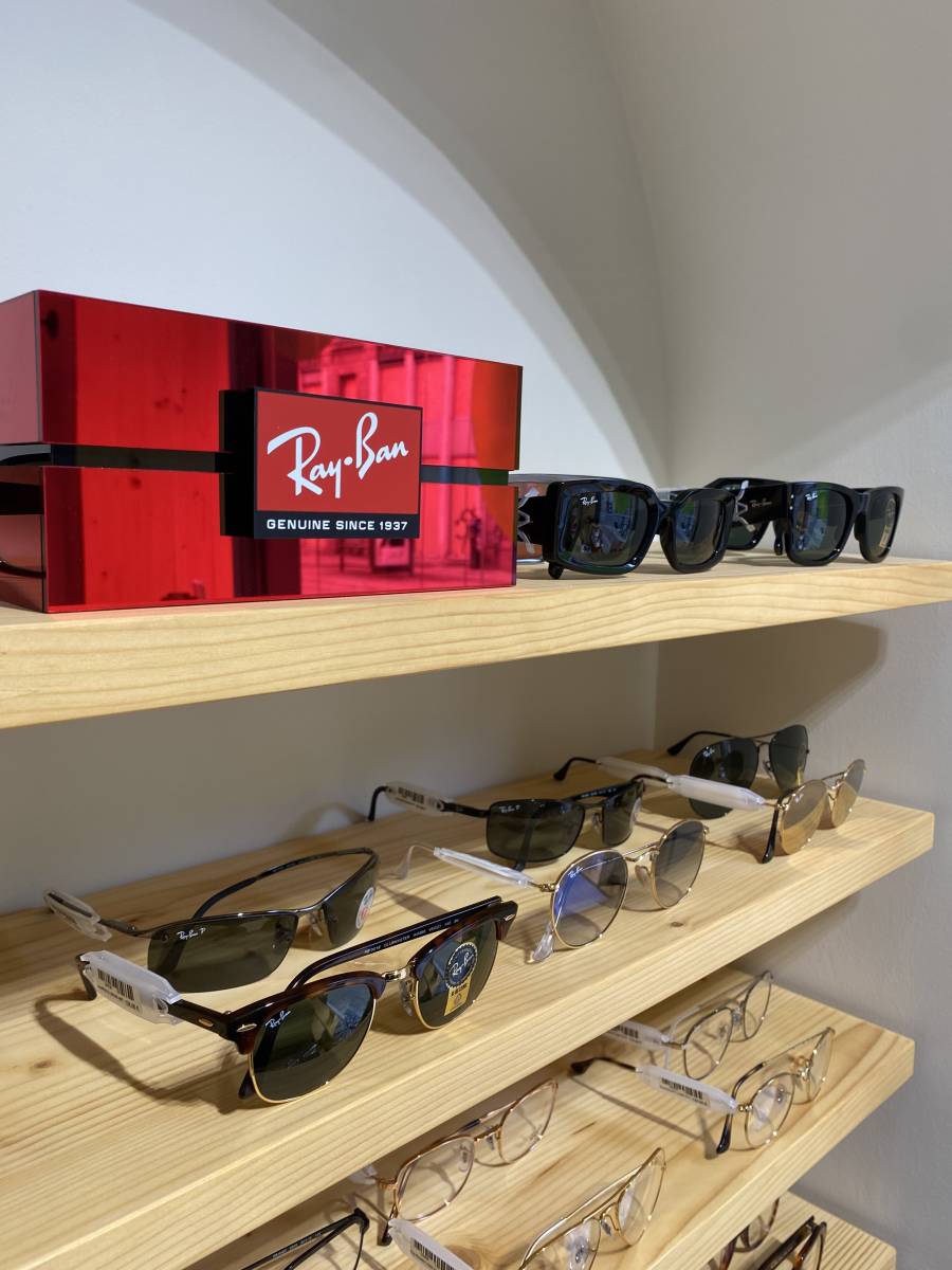 Opticien indépendant à Strasbourg Quartier de la Krutenau spécialisé en lunettes en bois éco-responsables