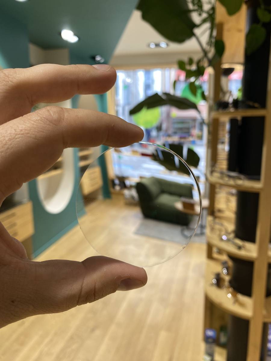 Opticien indépendant spécialisé en lunettes en bois éco-responsables à Strasbourg quartier Centre-Gare près de Neudorf
